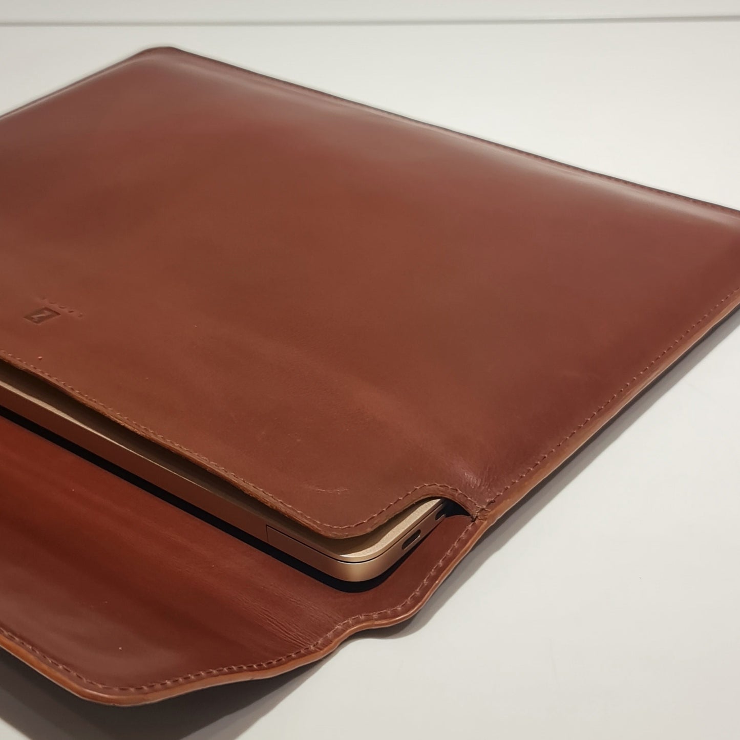 13 inch Macbook Case with Magnetic Closure