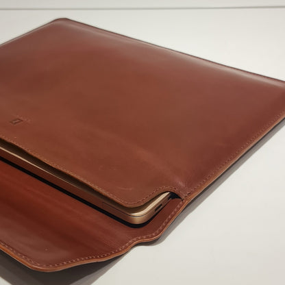 13 inch Macbook Case with Magnetic Closure